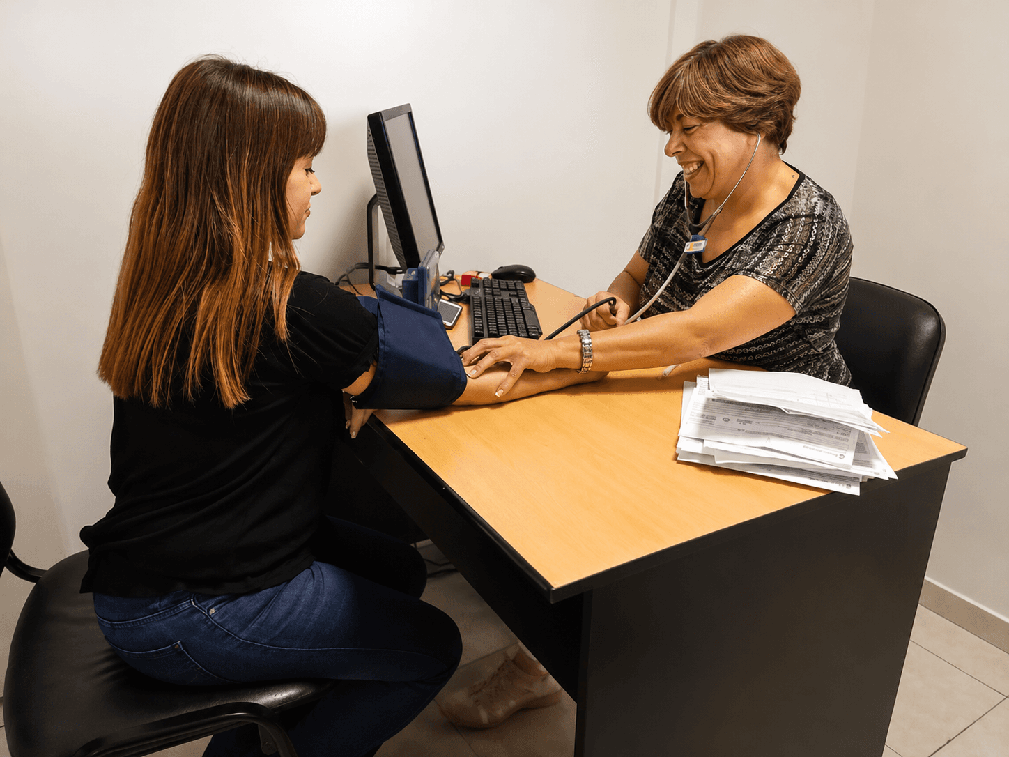 Atención personalizada en la oficina de trámites de UPYMRA